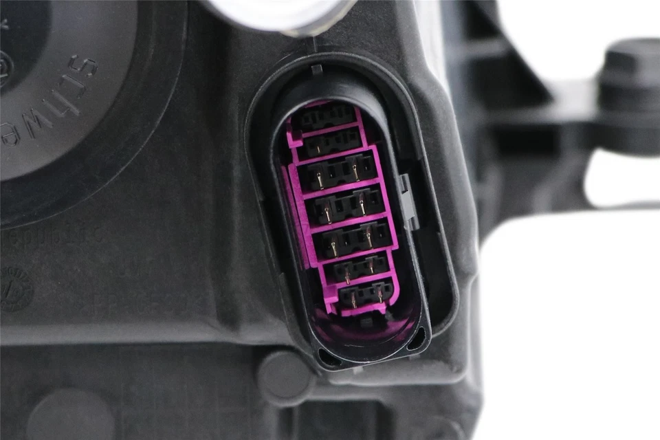 Skoda Kodiaq Headlight Left 17- Halogen Headlamp Passenger N/S OEM Hella - Image 2 of 4