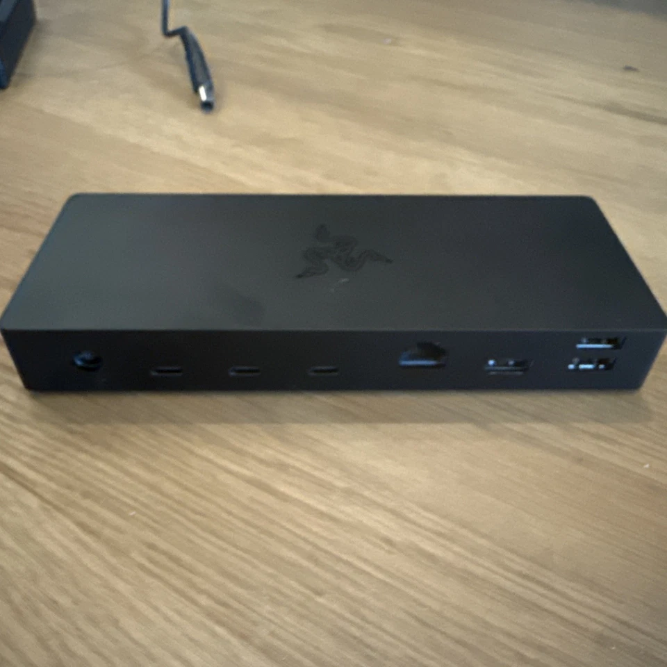 Razer Thunderbolt 4 Dock Chroma, Dockingstation, Schwarz