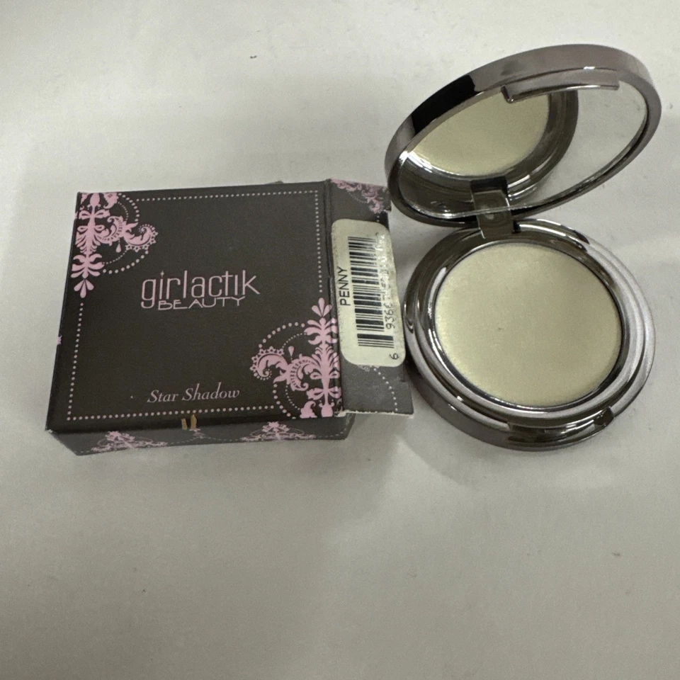 Sombra de ojos Girlactik Beauty Star Shadows Penny 0,088 oz/2,5 g blanco cremoso Foto 2 de 4