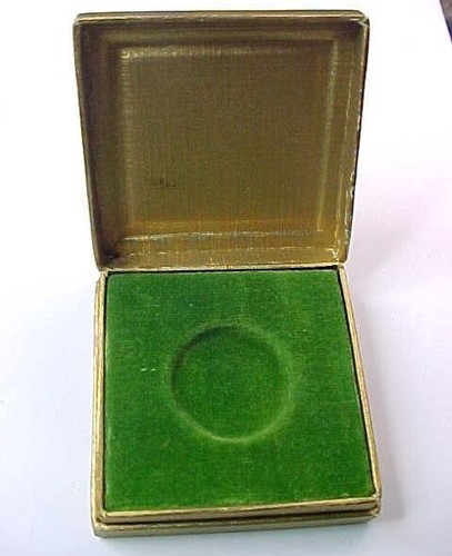 Vintage Five 5 Dollar Gold Coin Gift Box Christmas Holiday Bank