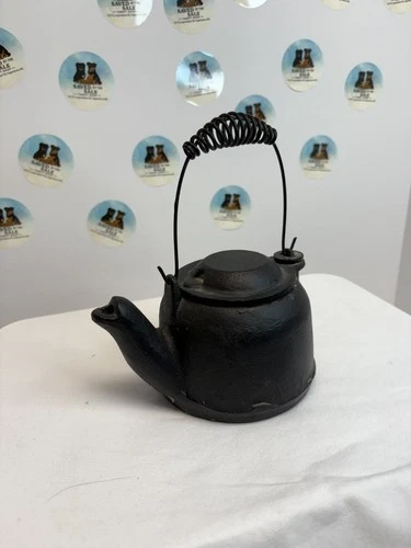 Vintage Griswold Cast Iron Minature Tea Pot Handled Kettle  Salesman Sample