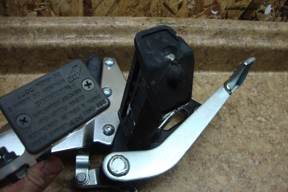 Suzuki GS500FH GS500 GS 500 F 2009 clavija de pie palanca de freno trasero cilindro maestro K5 Foto 2 de 2