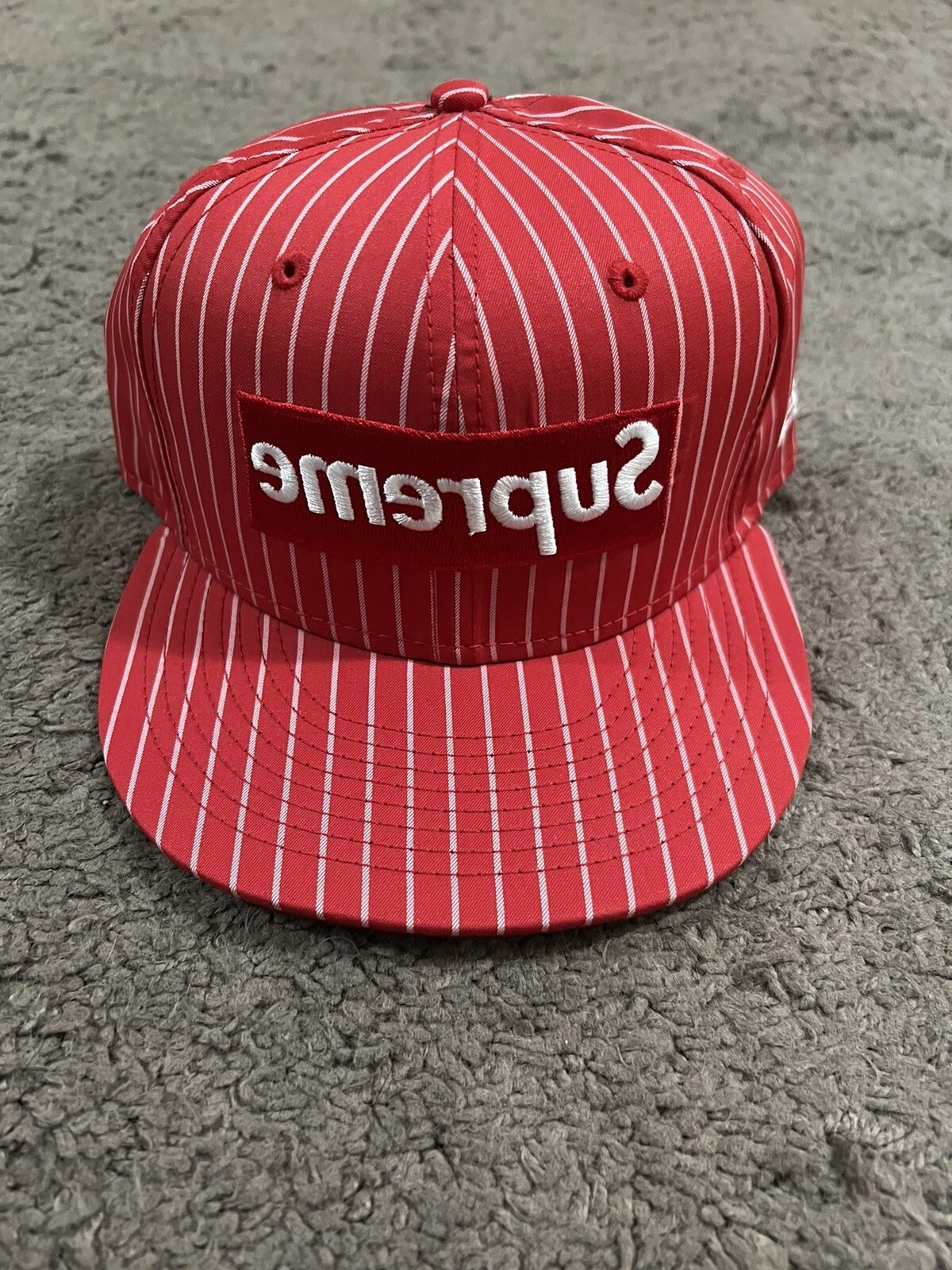 SUPREME x COMME des GARCONS 14 SS NEW ERA CAPUCHON ROUGE 7 1/2