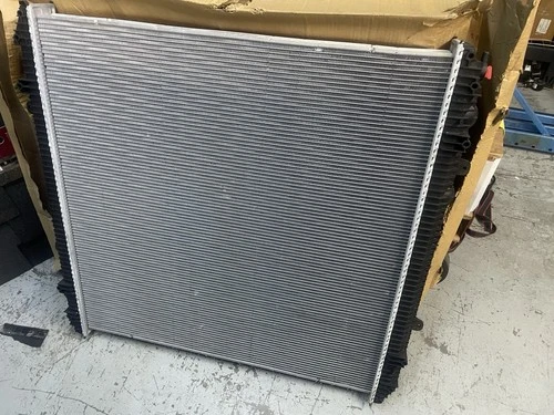 Behr BHT 75084-100 Radiator For Freightliner BHT75084