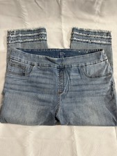 Chicos Capri Light wash Sz 12