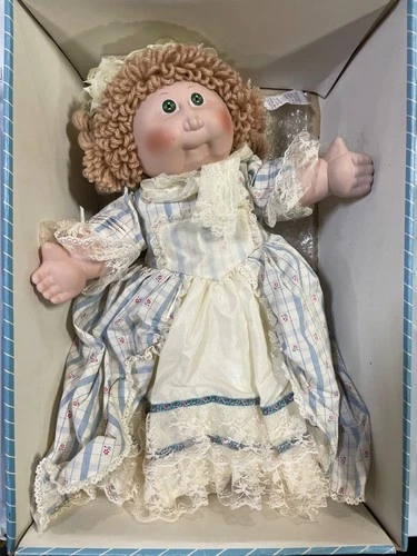 Vintage 1986 Cabbage Patch Kid Porcelain Doll - Betsy Ross with US Flag & Papers