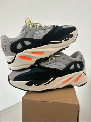 adidas Yeezy Boost 700 Low Wave Runner KIDS UK SIZE 12K