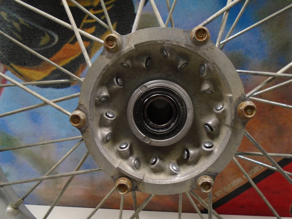 2004 YAMAHA YZ 450F REAR WHEEL d - Image 2 of 4