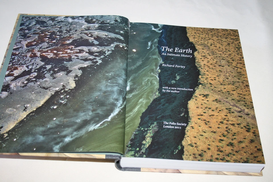 Folio Society ЗЕМЛЯ ИНТИМНАЯ ИСТОРИЯ Ричард Форти 1-й 2011 чехол MNT - Изображение 4 из 4