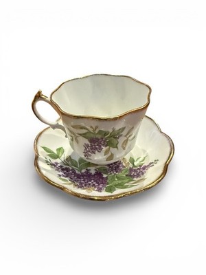 Vintage Salisbury BoneChina England Lilac Floral Teacup Saucer Gold Trim Scallop