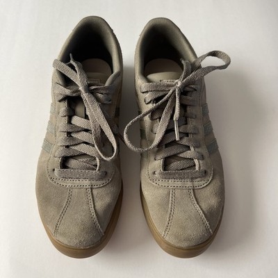 Adidas Courtset shoes Women s Size 8 Gently Used