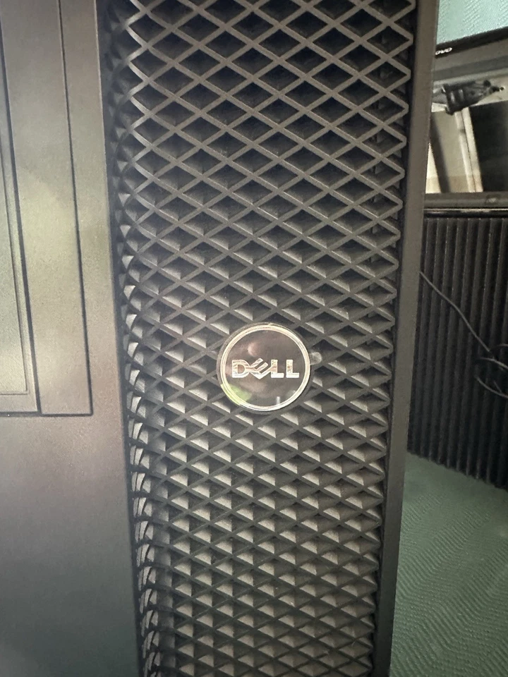 Dell Precision 5810 Xeon E5-1603v3 2.8GHz 32GB Ddr4 ,Nvidia M4000 8Gb ,No SSD. - Image 3 of 4
