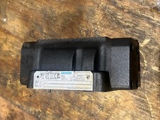  VICKERS DG5S4-042C-M-U-B6-70 HYDRAULIC VALVE...