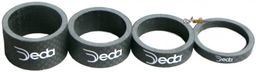 Composants et pièces de vélo noir carbone