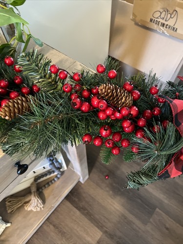 5ft Red Berry Pinecone Garland With Buffalo Check Ribbon By Valerie - Imagen 6 de 10