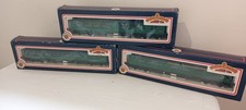 OO gauge NEAR MINT 3x Bachmann 34-500 550 525 Bulleid Coach SR BR Southern Green