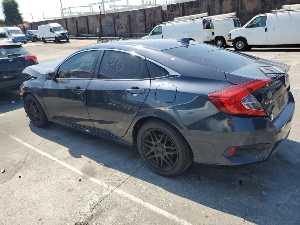 Vidrio de panel de techo usado para: Honda Civic 2017 sedán grado A Foto 2 de 4