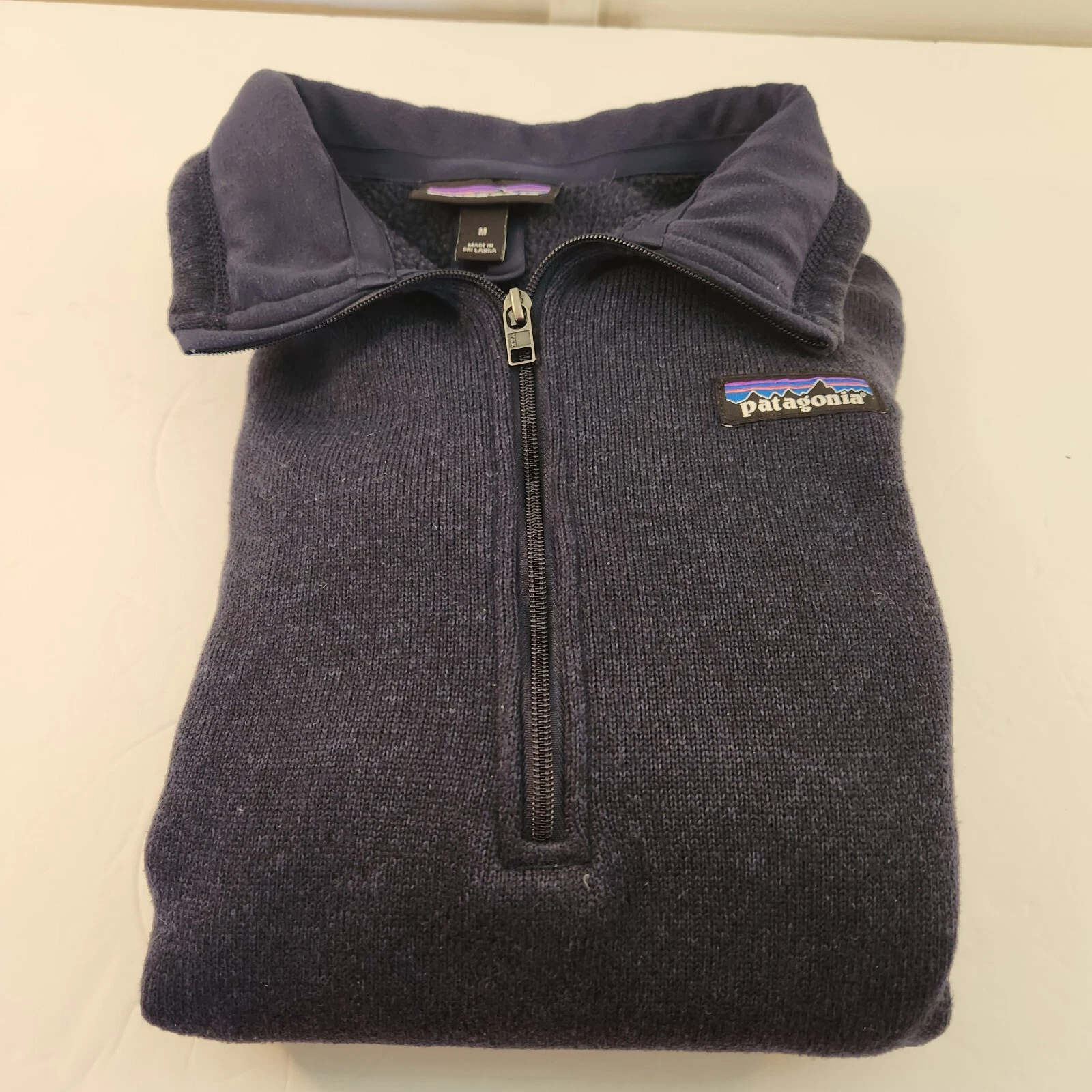 Patagonia 1/4Zip Fleece Pullover. Men's M. Black. Preowned in good condition.