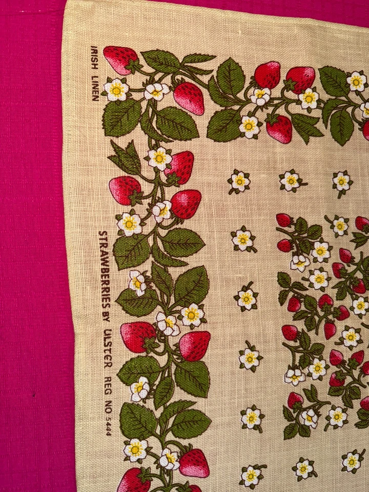 Torchon vintage mais neuf, pur lin irlandais Fraises 75 cm x 47 cm - Photo 3/4