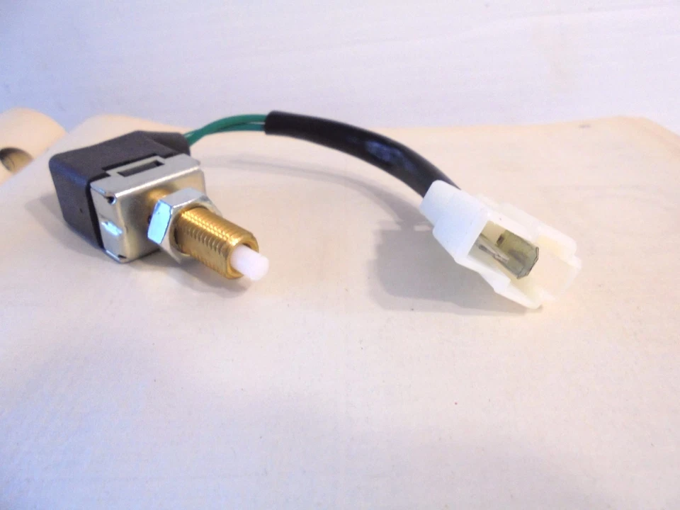 Interruptor de luz de freno estándar SLS-163 Foto 2 de 4