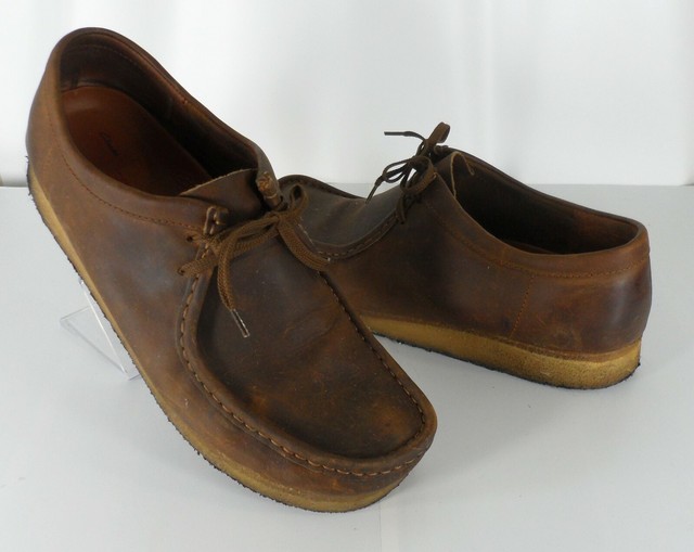 youth clarks wallabees