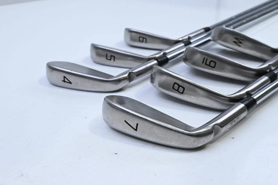 Ping i-Series E1 Irons / 4-PW / Yellow Dot / X-Flex Ping CFS Distance Shafts - Image 4 of 4