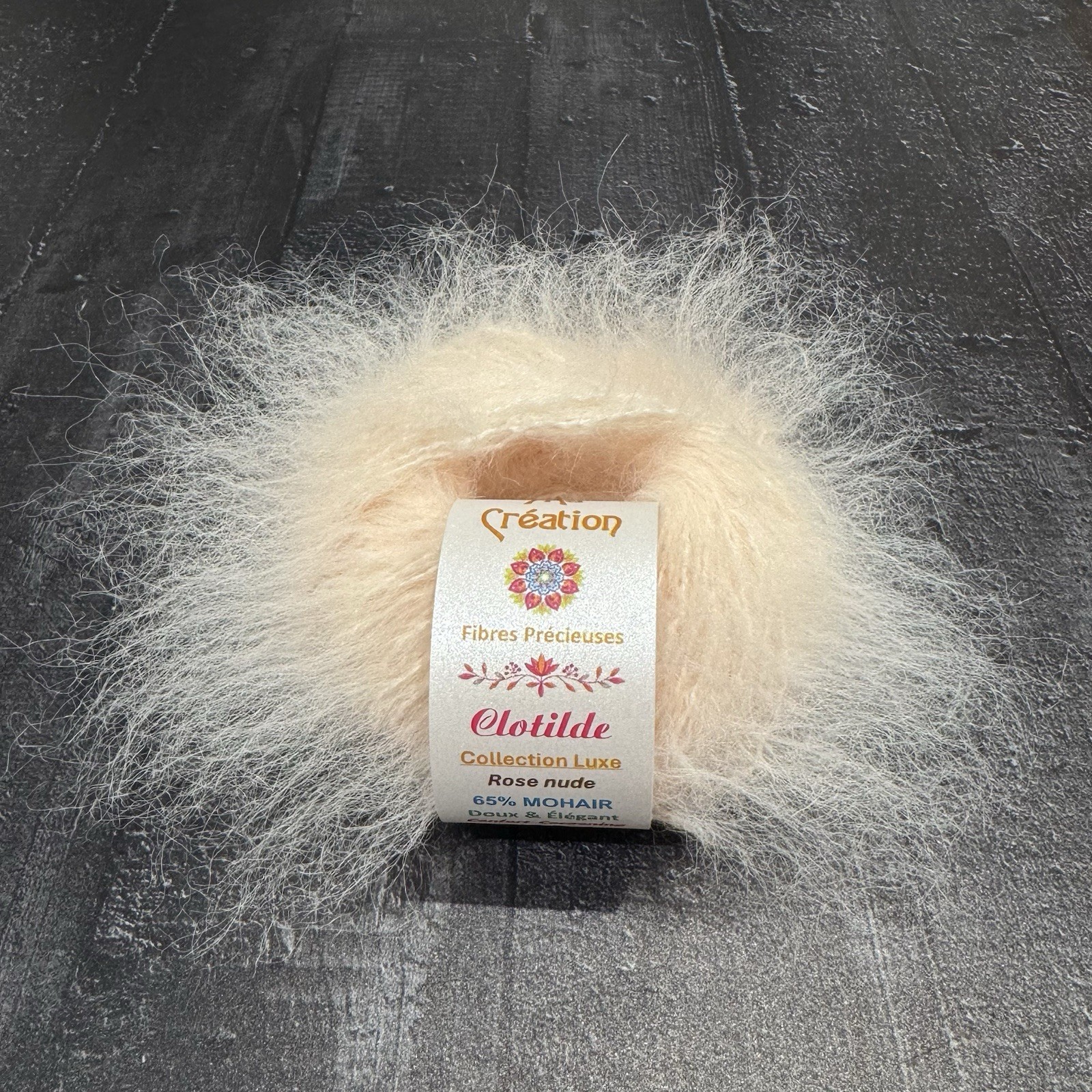 Fil mohair Clotilde rose nude idéal pour tricoter un pull cocooning