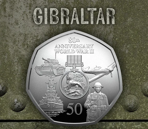 Moneda Gibraltar 50 peniques 2025 años 80 fin de la Segunda Guerra Mundial tanque avión barco Foto 4 de 4