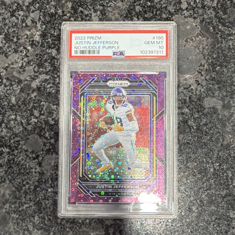 Panini Prizm 2022 Justin Jefferson Purple No Huddle #190 /35 PSA 10