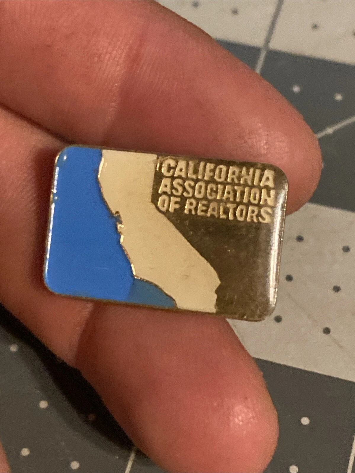Picture 1 of 4