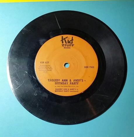 VINTAGE 1981 KID ZTUFF CHILDREN RECORDS - RAGGEDY ANN & ANDY BIRTHDAY PARTY - Picture 2 of 2