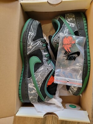 Size 7 - Nike THERE Skateboards x Dunk SB Low Ultra Humanized