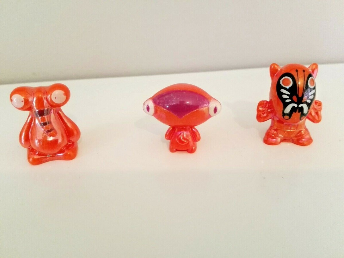 3 Gogo Crazy Bones, Series 3 - Explorer Orange Laser Characters