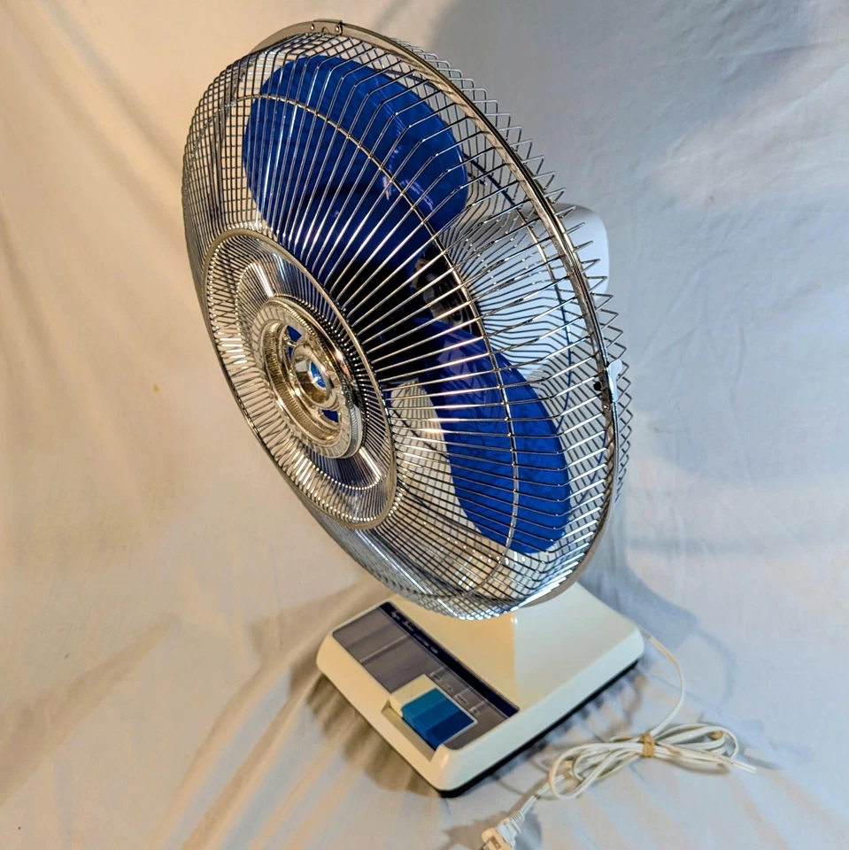 Ventilador de mesa vintage años 80 KH-602 16” oscilante 3 velocidades *AZUL* funcionando - ¡Raro! Foto 3 de 4