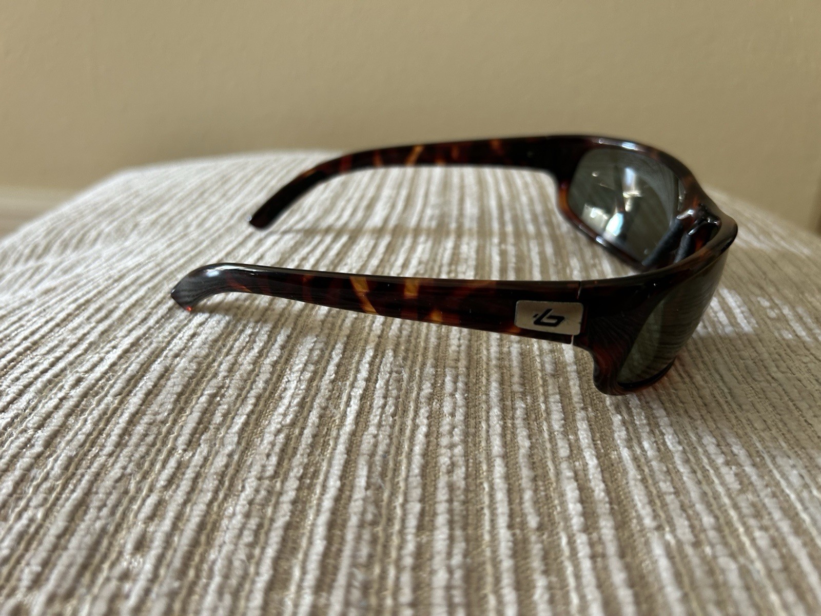Bollé Lightweight Tortoise Shell Wrap Sunglasses … - image 3
