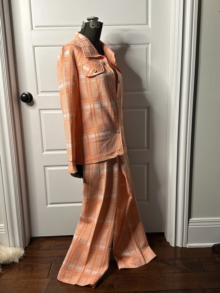 De colección ~ Años 70 ~ Traje de pantalón a cuadros de poliéster para mujer ~ 3 piezas ~ JC Penney Fashions ~ Foto 2 de 4