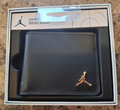 NIKE JORDAN JUMPMAN LEATHER BIFOLD WALLET BLACK / GOLD MA0819-023, NWT
