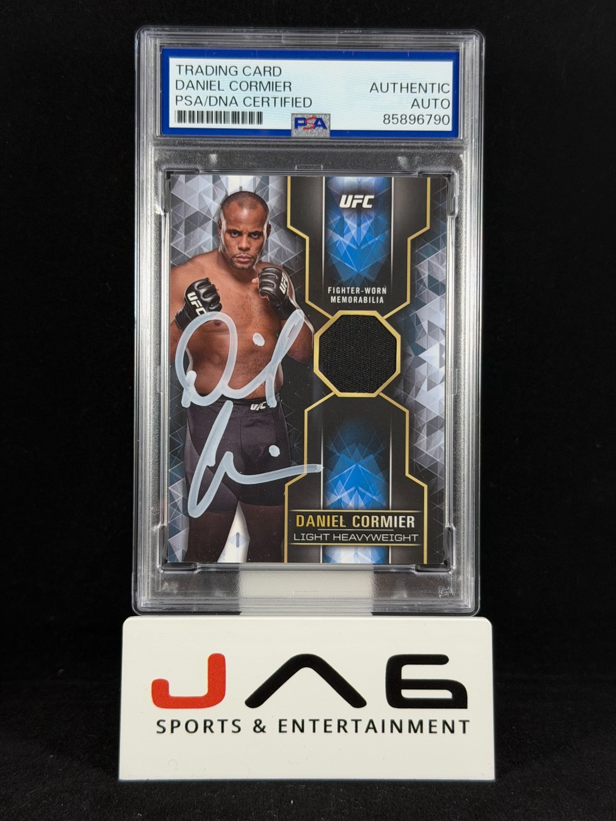 Daniel Cormier Auto 2017 UFC Topps Knockout Relic /99 PSA/DNA Fighter Worn