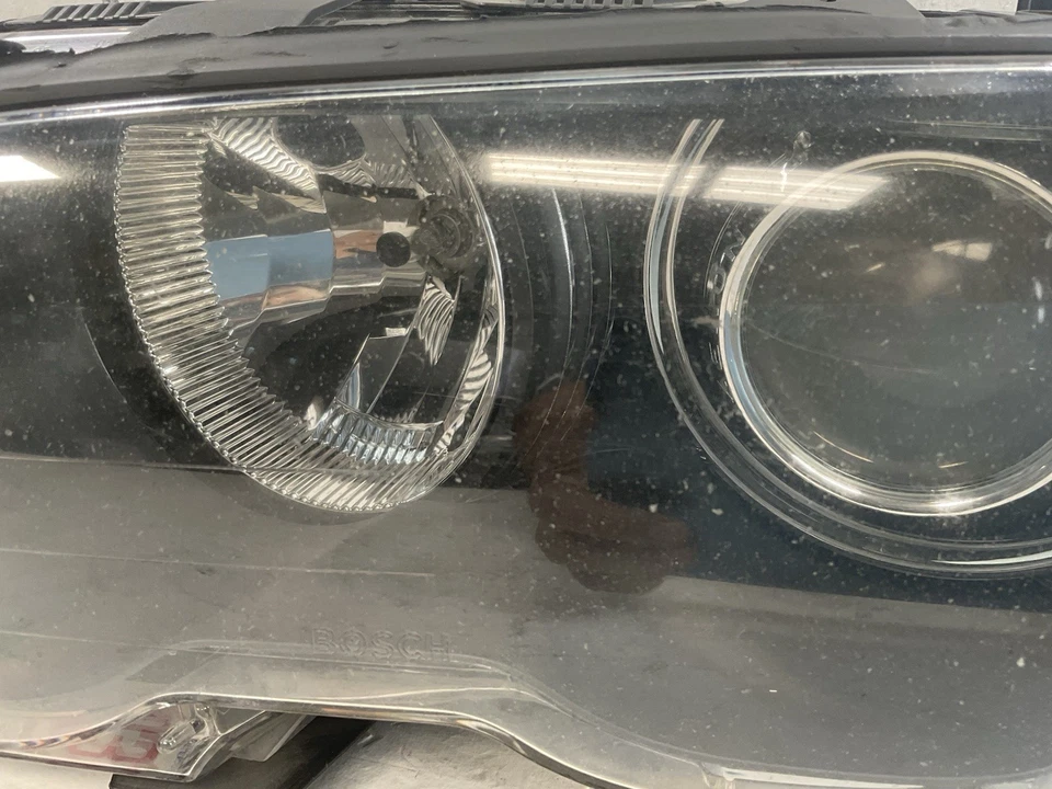 BMW SERIE 3 325ci 330ci M3 2002 2006 faro xenón lado izquierdo fabricante de equipos originales 1 pestaña rota Foto 4 de 4