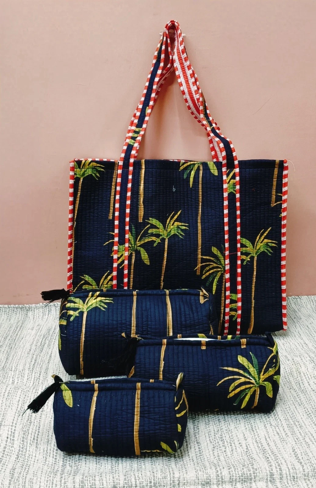 PALM ANGELS Borsa a tracolla trapuntata palma nera indiana in cotone con 3 set da toeletta