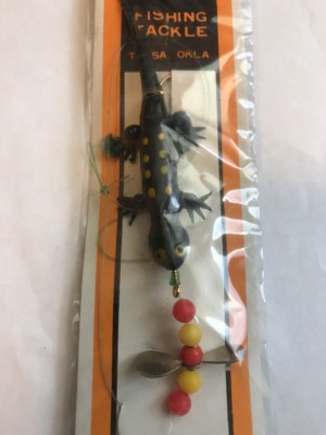 black salamander fishing lure OK Tackle Salamander Rig Black with yellow Spot