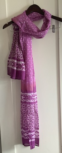 Sevya Handarbeit Schal Flieder/Weiß 100 % Baumwolle 20” B x 82” L