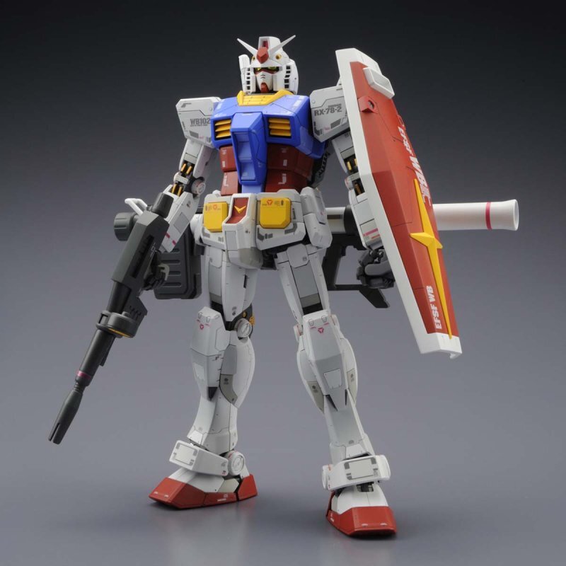 Bandai MG 1/100 Scale RX-78-2 Gundam Ver.3.0 Mobile Suit