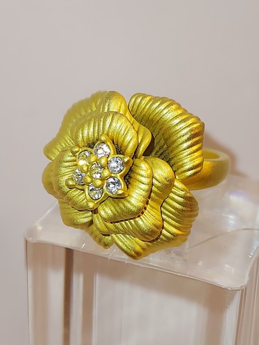 Premier Designs~**IN BLOOM GOLD PLATED ROSE RING**~Size 8~RHINESTONES~Never Worn - Picture 2 of 9