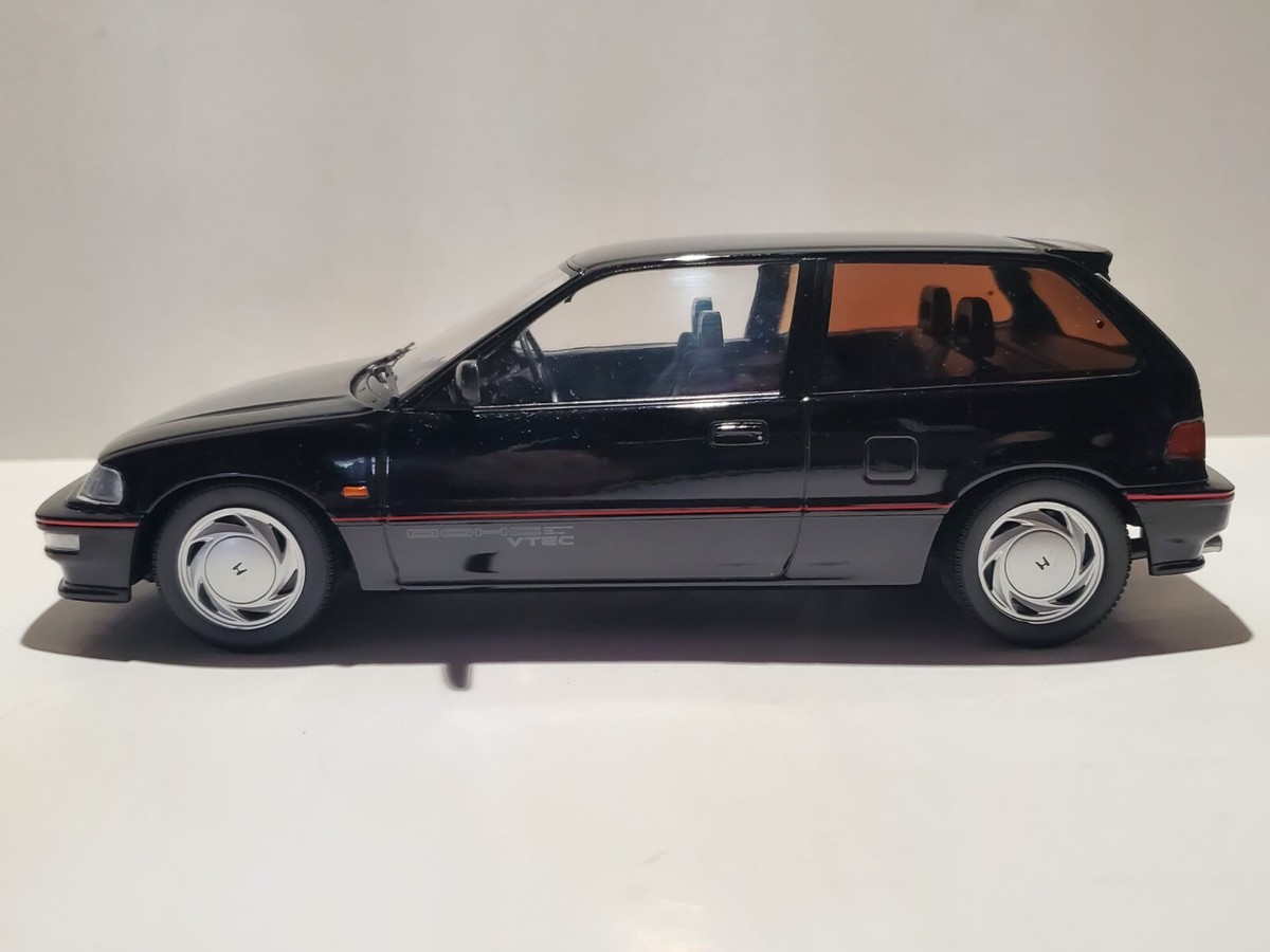 IXO Triple 9 Collection 1990 Honda Civic EF-9 SiR VTEC 1:18
