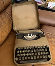 Corona Zephyr Vintage Portable Manual Steel Typewriter with Case thumbnail