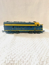 Ho Scale Mantua/ Tyco Santa Fe Freight DC Locomotive/ Runs Well