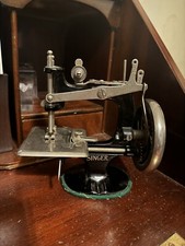 Singer Model 20 Miniatur N&auml;hmaschine