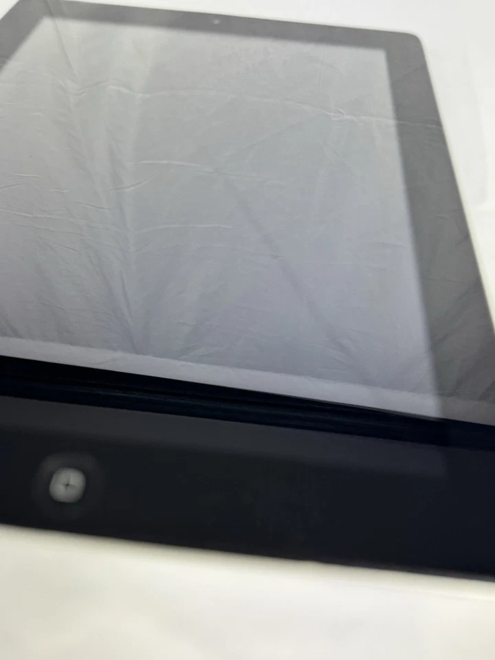 Apple iPad 2 16GB Model A1395 Silver Black Crack On Screen Untested Tablet - Image 2 of 4