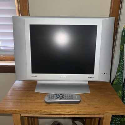 Philips LCD HD TV FLAT Model 17PF8946/37 17'' Gaming TV W/ Remote